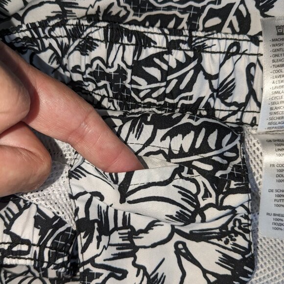 Island Passport Swim Trunks Size 3XL - Picture 10 of 10